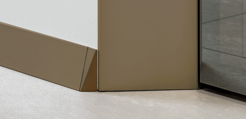 Bronze inclined skirting board